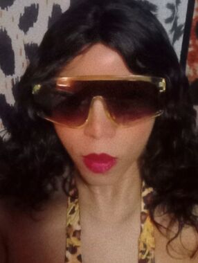 (NEW)! Cute! Cool! Yellow & Black Sun Shades!